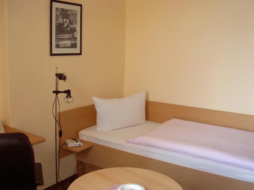 Hotel Gesellschaftshaus Bergen Auf Rugen Pokój zdjęcie