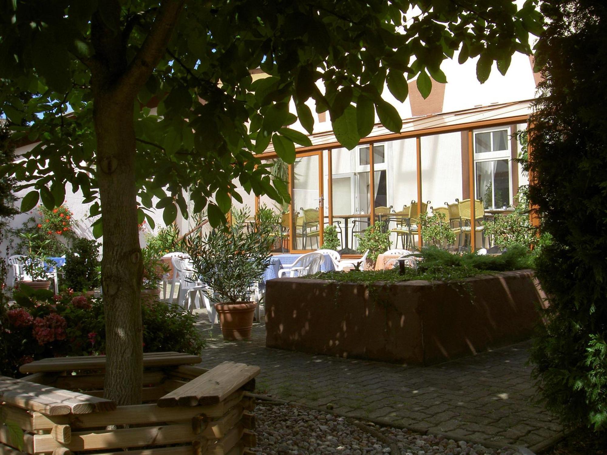 Hotel Gesellschaftshaus Bergen Auf Rugen Zewnętrze zdjęcie
